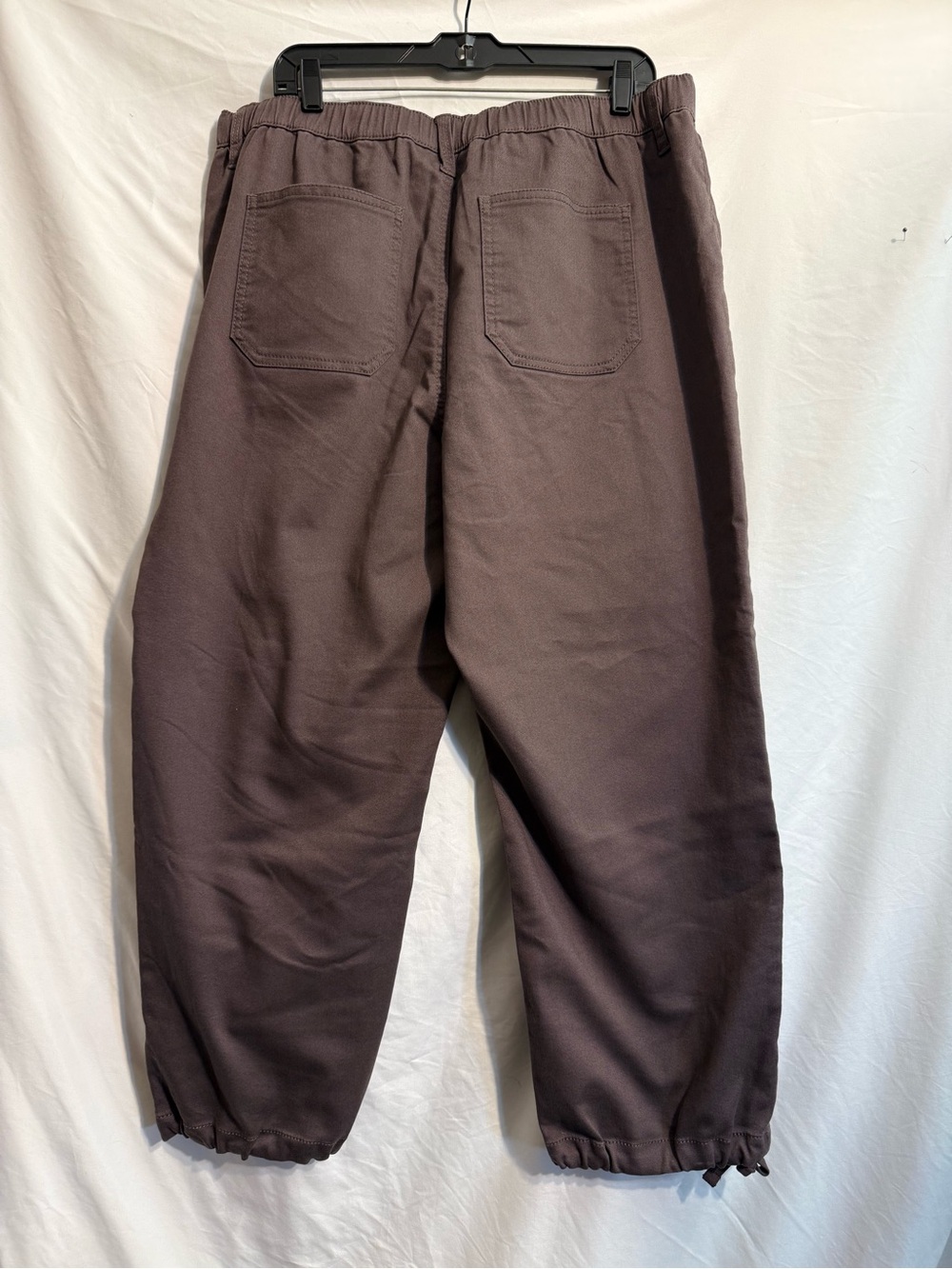 Relaxed Drawstring Capris — Brown - Picture 2 of 4